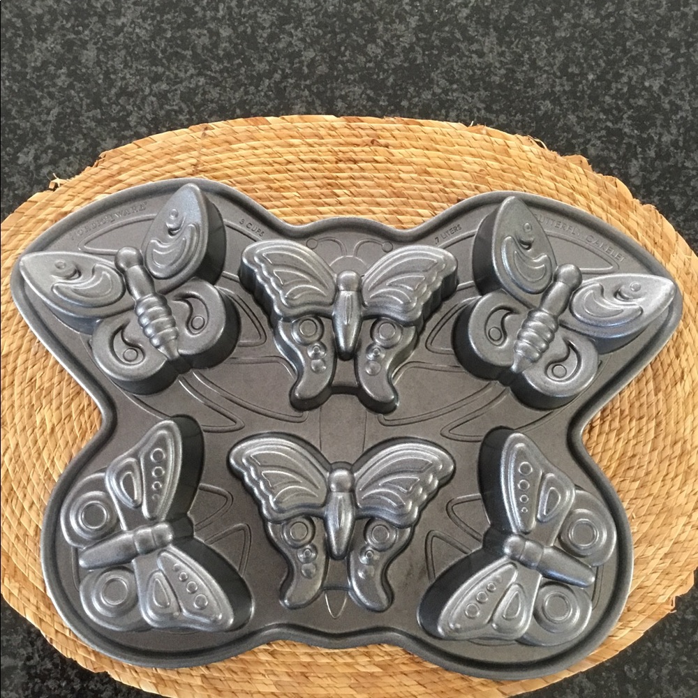 Nordic Ware Butterfly Cakelet Bundt Mold Pan Heavy Cast Nonstick Aluminum